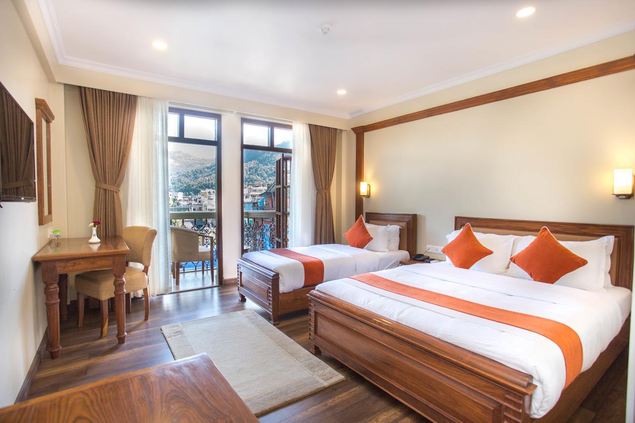 Hotel Portland Покхара Екстер'єр фото
