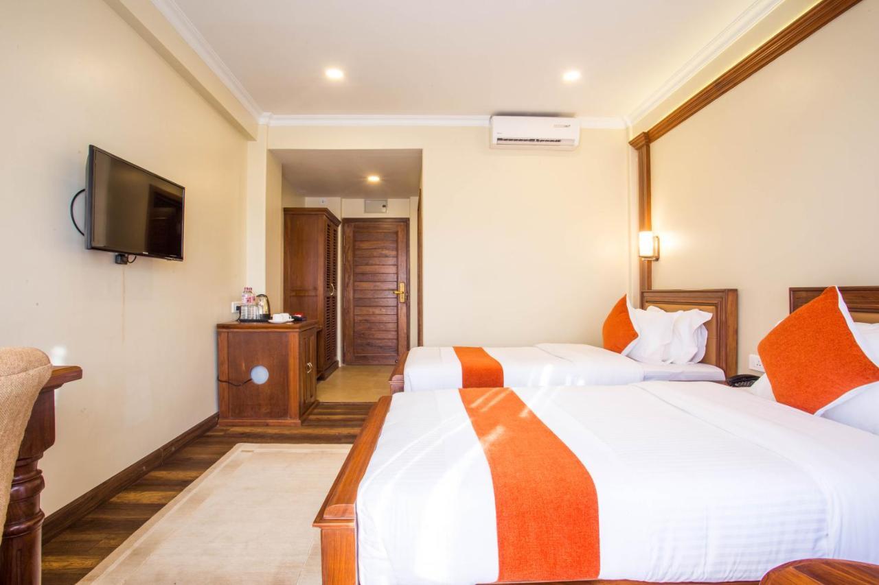 Hotel Portland Покхара Екстер'єр фото